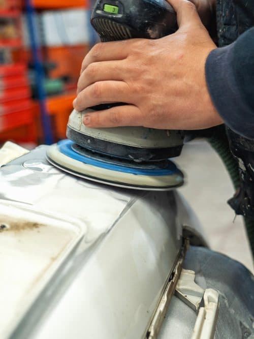Trabajos de chapa y pintura de carrocería en el taller Santana de Verín